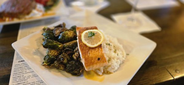 Scratch Kitchen & Cocktails by null