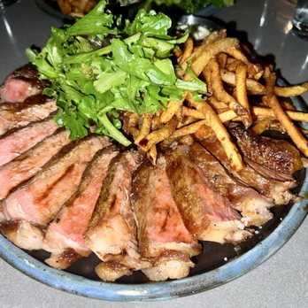 Bar Pigalle - Steak frites - Cocktail Bars Near Me - Detroit, Michigan Bar Pigalle - Steak frites - Cocktail Bars Near Me - Detroit, Michigan