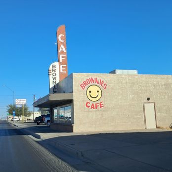 Brownie's Café - Outside - Breakfast & Brunch Near Me - Yuma, Arizona Brownie's Café - Outside - Breakfast & Brunch Near Me - Yuma, Arizona