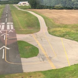 Freeway Airport - Approach end runway 36