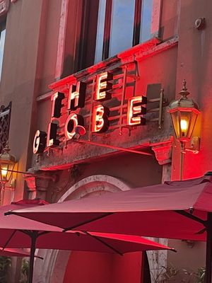 The Globe by null