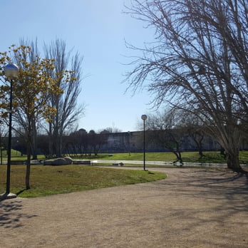 Parque de la Granja - Parks Near Me - Zaragoza, Z