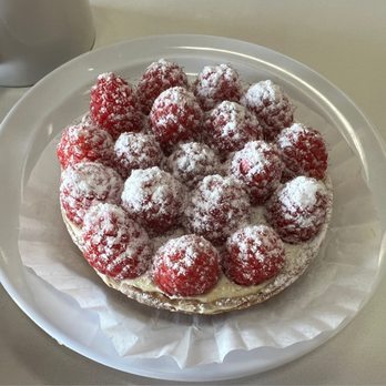 Baklovah Bakery - Raspberry Tart - Desserts Near Me - San Antonio, Texas