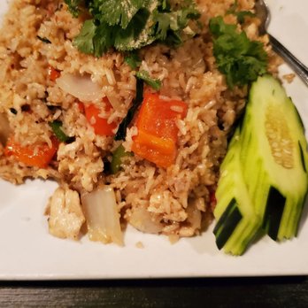 Panvimarn Thai Cuisine - Panvimarn chicken fried rice - Thai Near Me - Long Beach, California Panvimarn Thai Cuisine - Panvimarn chicken fried rice - Thai Near Me - Long Beach, California