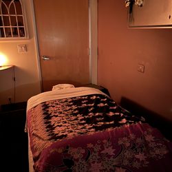 Sukhothai Wellness Center - Single massage bed