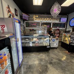 Little Cheesecake company - Inside