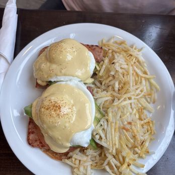 Aragon House Cafe - Avocado Benedict w/ added Ham - Breakfast & Brunch Near Me - Bellflower, California Aragon House Cafe - Avocado Benedict w/ added Ham - Breakfast & Brunch Near Me - Bellflower, California