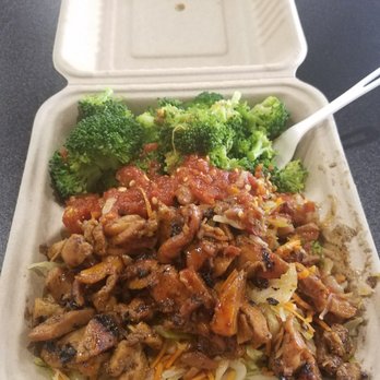 BB's Teriyaki Grill - Half vegetable stir-fry and broccoli with spicy chicken and spicy sauce. Added chili sauce for extra spice! - Japanese Near Me - Seattle, Washington