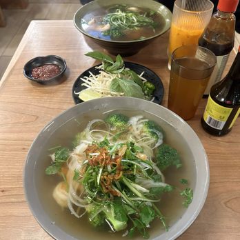 Soup Shop - Ship ramen, hot tea (with honey), Thai tea - Vietnamese Near Me - Whittier, California
