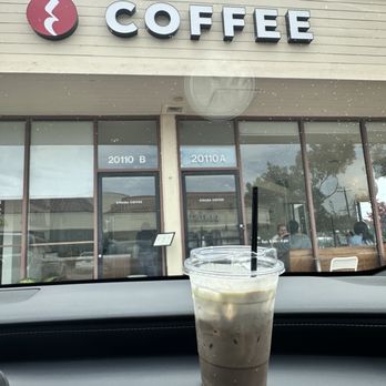 Strada Coffee - Houjicha Einspanner - Coffee & Tea Near Me - Cerritos, California Strada Coffee - Houjicha Einspanner - Coffee & Tea Near Me - Cerritos, California