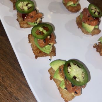 Bob Chinn's Crab House - Spicy Tuna Roll - Seafood Near Me - Wheeling, Illinois