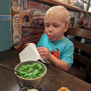 Fishcotheque - Fish & Chips Near Me - London, XGL Fishcotheque - Fish & Chips Near Me - London, XGL