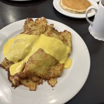 Brunch Cafe-St.Charles - California Crepe - Breakfast & Brunch Near Me - St. Charles, Illinois Brunch Cafe-St.Charles - California Crepe - Breakfast & Brunch Near Me - St. Charles, Illinois