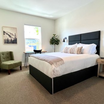 Summit Lofts - Suite 207 has a walk in tiled shower and views of Black Butte Mountain - Hotels Near Me - Mount Shasta, California