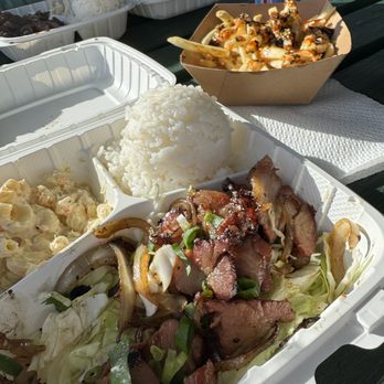 He’eia Pier General Store & Deli - Convenience Stores Near Me - Kaneohe, Hawaii