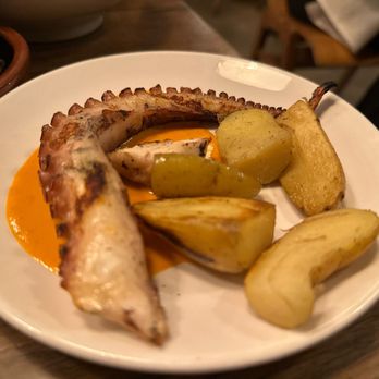 Barcelona Wine Bar - Charcoal Grilled Pulpo - Tapas/Small Plates Near Me - Miami, Florida Barcelona Wine Bar - Charcoal Grilled Pulpo - Tapas/Small Plates Near Me - Miami, Florida