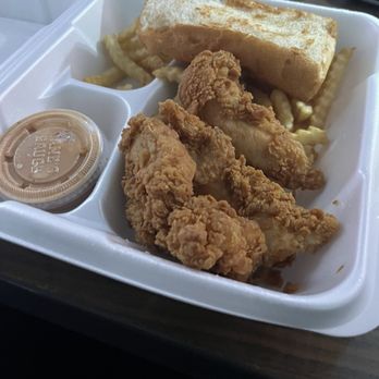 Raising Cane's Chicken Fingers - Fast Food Near Me - Tempe, Arizona