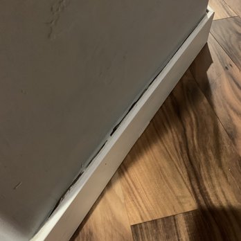 Nampa Floor & Interiors - This shows a piece that isn't as severe and does require caulking and painting. - Carpeting Near Me - Boise, Idaho Nampa Floor & Interiors - This shows a piece that isn't as severe and does require caulking and painting. - Carpeting Near Me - Boise, Idaho