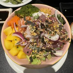 Club Maki - Mixed fish Poke bowl