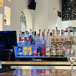Mari Chuy’s Tequileria - Rancharrah - Bar area
