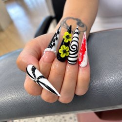 Nails of the World - nailsby Lee