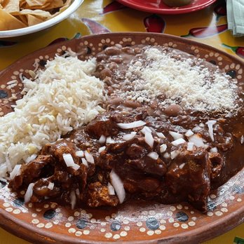 El Moose - Pollo En Mole - Mexican Near Me - Seattle, Washington El Moose - Pollo En Mole - Mexican Near Me - Seattle, Washington