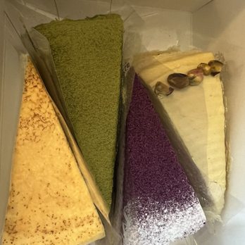 Lady M Cake Boutique - Bakeries Near Me - Los Altos, California