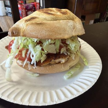 Cafe Inka - Tortas de pollo también hay desebrada. He has al momento. - Mexican Near Me - Huntington Park, California