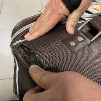 Aeroporto de Lisboa - Damaged luggage at airport - Airports Near Me - Lisbon, 11 Aeroporto de Lisboa - Damaged luggage at airport - Airports Near Me - Lisbon, 11