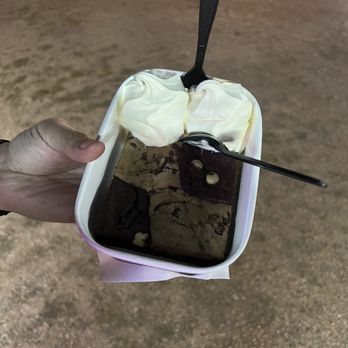 Midnight Cravingz - Brookie - Ice Cream & Frozen Yogurt Near Me - Austin, Texas