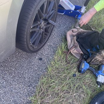 Direct Roadside Assistance - DESTROYED TIRE! - Roadside Assistance Near Me - Columbia, South Carolina Direct Roadside Assistance - DESTROYED TIRE! - Roadside Assistance Near Me - Columbia, South Carolina