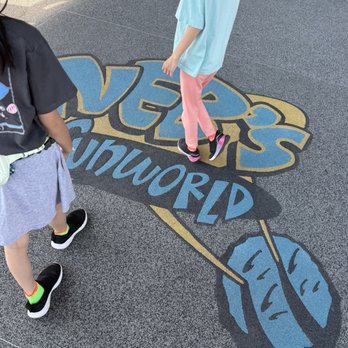 NEB's Fun World - Bowling Near Me - Oshawa, Ontario