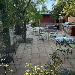 Chrysocolla Inn - Outdoor patio