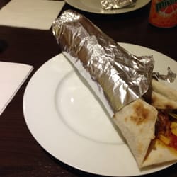 Urfa Grill - Das nenne ich mal ein Lahmacun. Was für eine Größe!