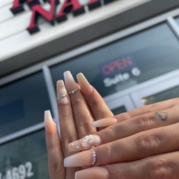 Exterior photo of Happy Nails and Spa - Loves Park, Illinois Exterior photo of Happy Nails and Spa - Loves Park, Illinois