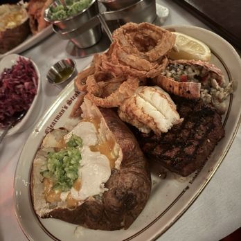 Clearman's Steak 'N Stein - Steak And Lobster - Steakhouses Near Me - Pico Rivera, California
