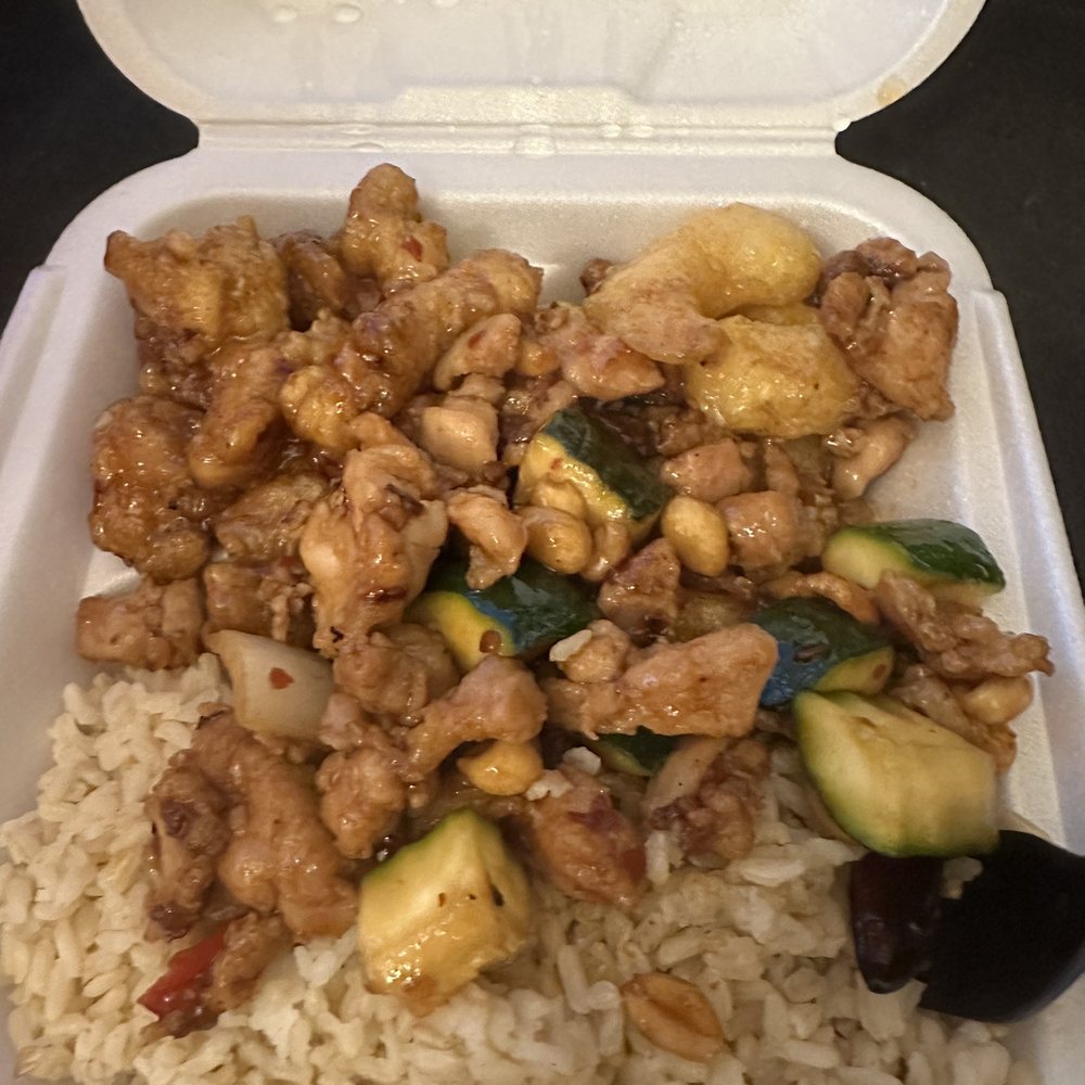 Bigger plate mashed together in one ruining the walnut shrimp taste. Bigger plate mashed together in one ruining the walnut shrimp taste.