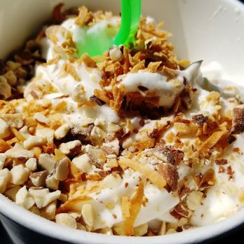 Yogurt Zone - a bowl of yogurt and granola - Ice Cream & Frozen Yogurt Near Me - Irving, Texas Yogurt Zone - a bowl of yogurt and granola - Ice Cream & Frozen Yogurt Near Me - Irving, Texas