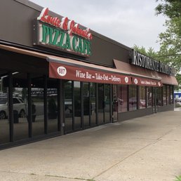 Louie & Johnnie's