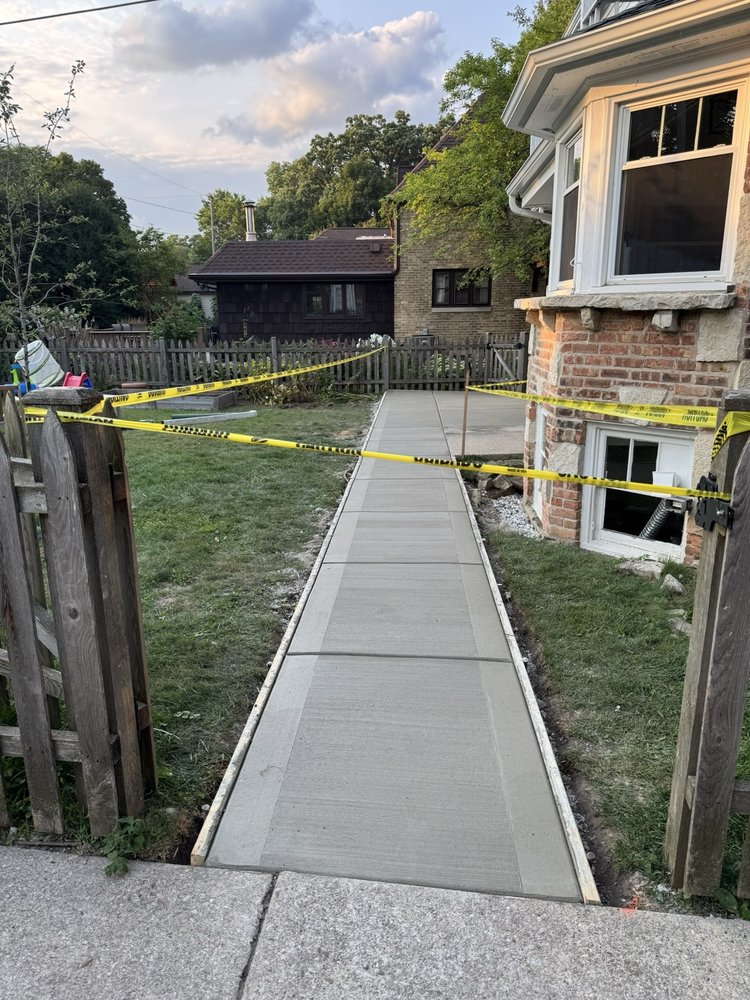 Blue Star Landscaping & Construction - tree service in Milwaukee, WI