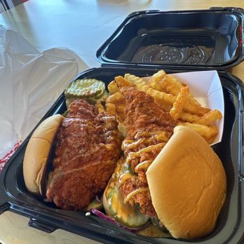 Dave's Hot Chicken - Chicken Shop Near Me - Pinole, California Dave's Hot Chicken - Chicken Shop Near Me - Pinole, California