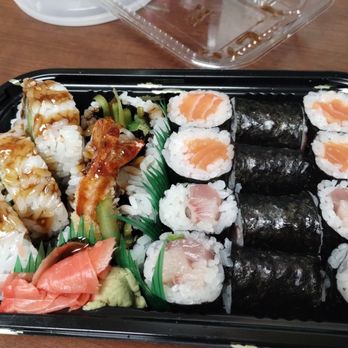 Fortunate Garden - Shrimp tempura, yellowtail with scallions and salmon roll - Himalayan/Nepalese Near Me - South Bend, Indiana Fortunate Garden - Shrimp tempura, yellowtail with scallions and salmon roll - Himalayan/Nepalese Near Me - South Bend, Indiana