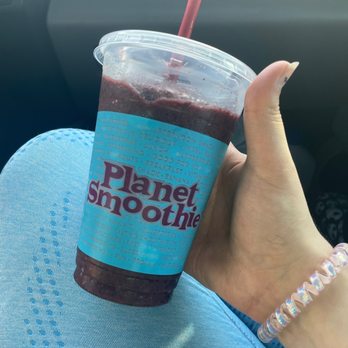 Planet Smoothie - Berry dragon fruit - Juice Bars & Smoothies Near Me - Orlando, Florida