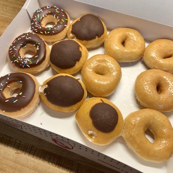 Krispy Kreme - Donuts selected by the employees not the donuts I chose. - Donuts Near Me - Murfreesboro, Tennessee