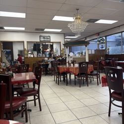 Pho 88 - Inside of restaurant