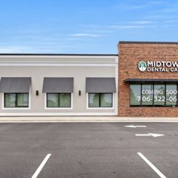Midtown Dental Care - Side of office, Midtown Dental Care. Dentist in Columbus, GA.