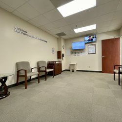 Adventist Health Simi Valley - Surgery waiting room
