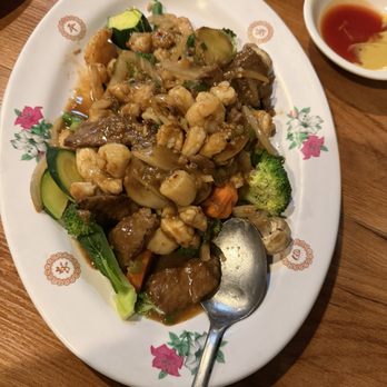 Kam Meng Chinese Restaurant - Fathers' special dinner - Seafood Near Me - Newport, Oregon