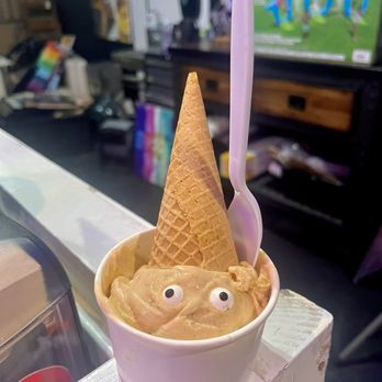 Lix Uptown Ice Cream - Snickerdoodle - Ice Cream & Frozen Yogurt Near Me - Phoenix, Arizona Lix Uptown Ice Cream - Snickerdoodle - Ice Cream & Frozen Yogurt Near Me - Phoenix, Arizona