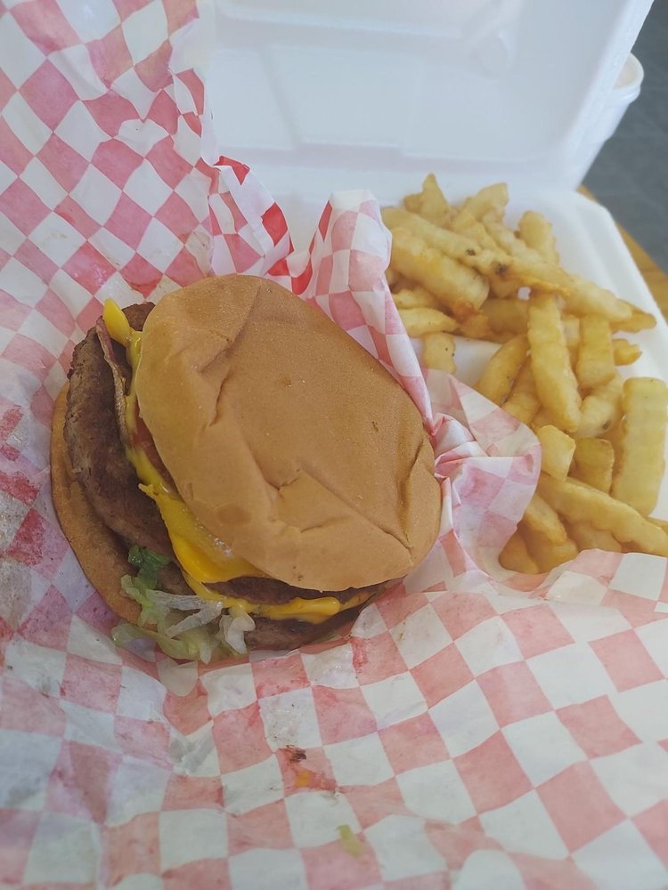 US WINGS & DELILUMBERTON Updated August 2024 3211 Fayetteville Rd